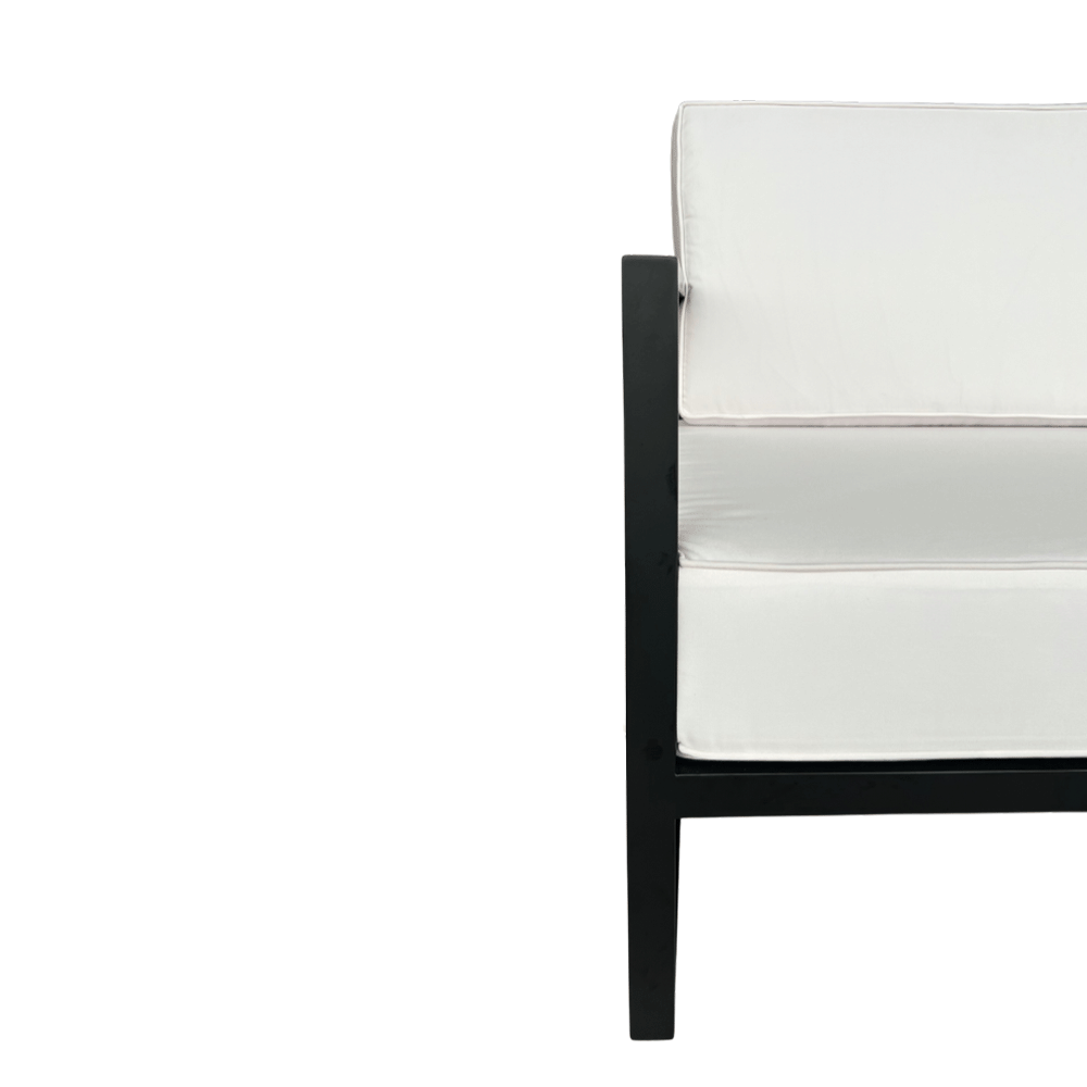 OutdoorSofa3Seater_CU1.png