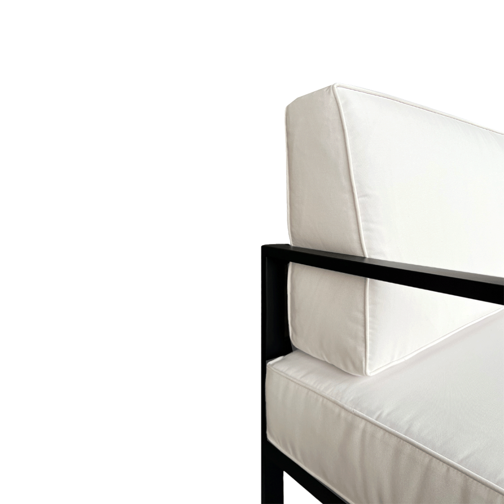 OutdoorSofa3Seater_CU2.png